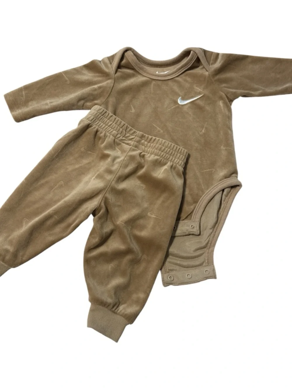 Nike Toddler Velour Tracksuit Set Taupe White Logo Size 3M Soft Cozy‎ Unisex - Picture 3 of 8